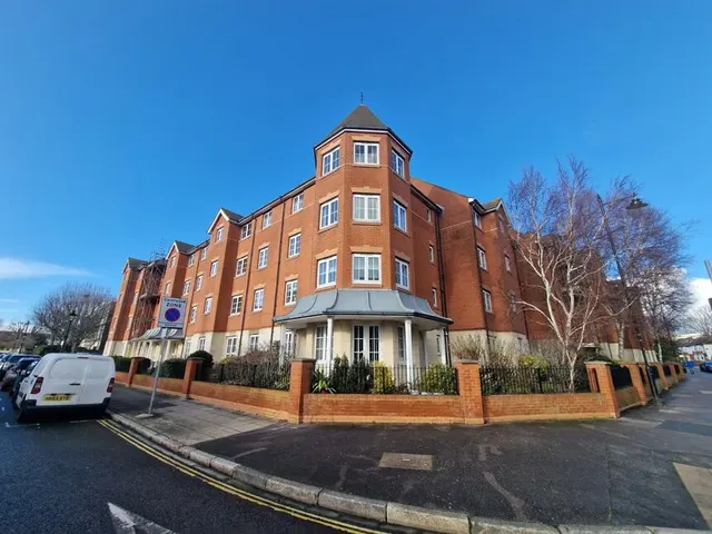 Queens Crescent, Southsea, Hampshire, PO5, photo 1