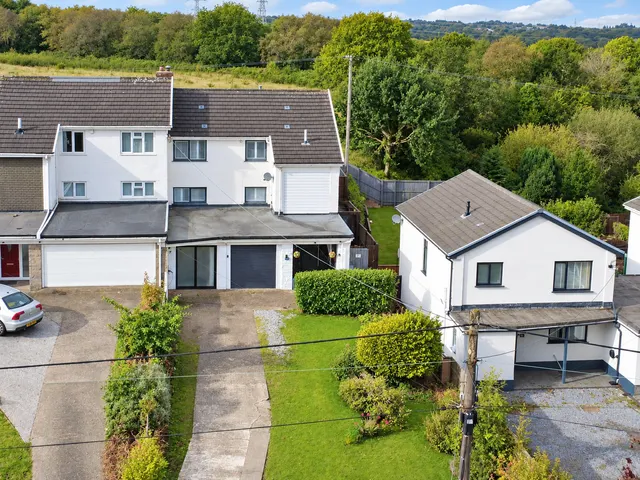 Swansea Road, Llangyfelach, photo 1