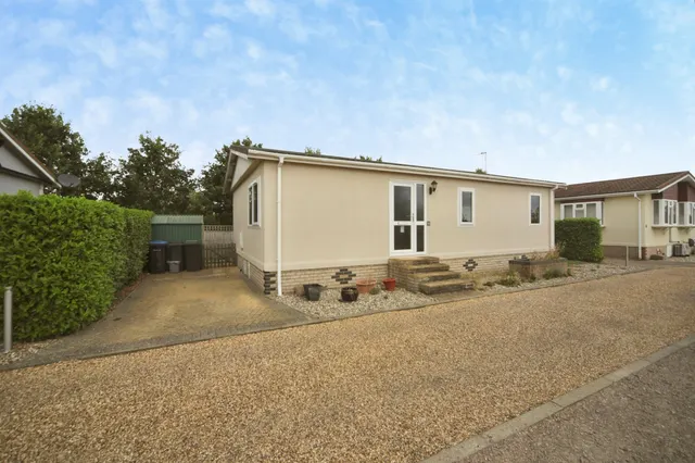 Debenham Corner, Wetheringsett, STOWMARKET, photo 1