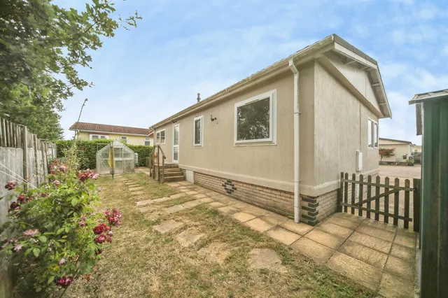 Photo 2 — Debenham Corner, Wetheringsett, STOWMARKET