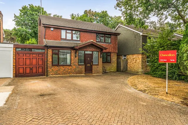Oakwood Road, Windlesham, GU20, photo 1