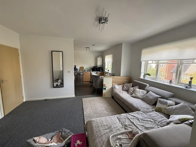 Caroline Court, Burton-On-Trent, DE14, photo 3