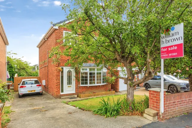 Newton Drive, Wakefield, photo 1