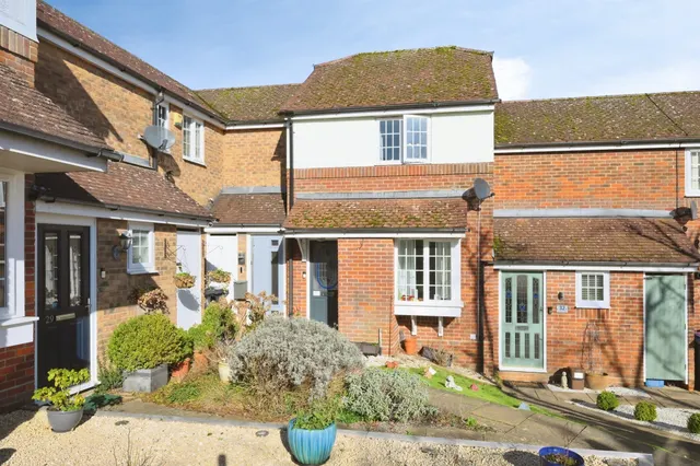 Lunardi Court, Puckeridge, WARE, photo 1