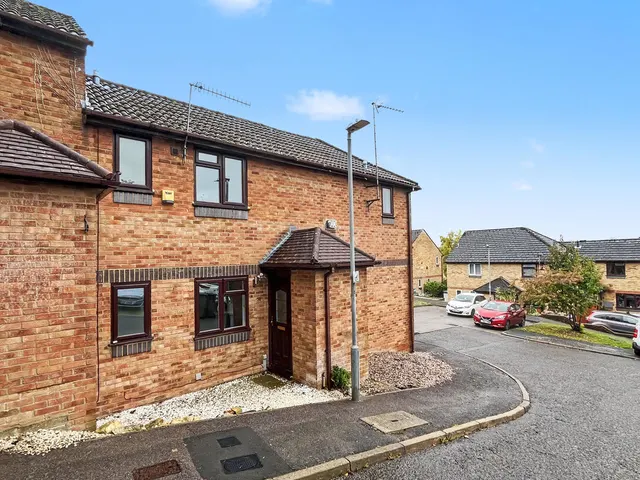 1 bedroom house, Cairnside, High Wycombe, HP13