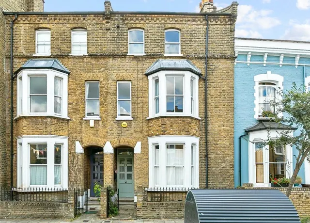 Photo 2 — Lidfield Road, London, N16