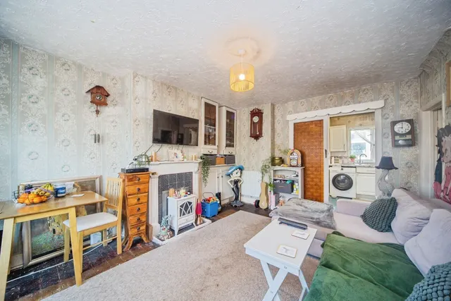 Carnation Road, Southampton, SO16, photo 3