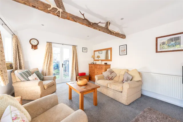 High Street, Walkern, SG2, photo 2