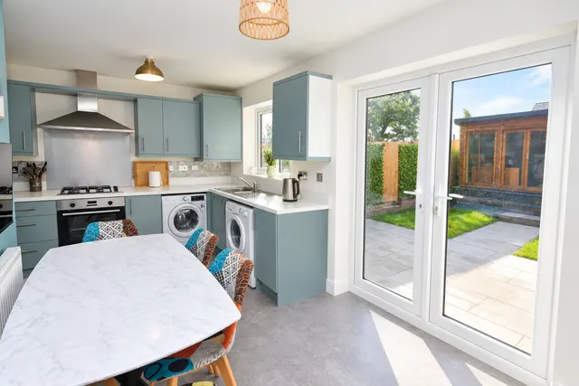 Newbrook Close, Whitchurch, photo 3