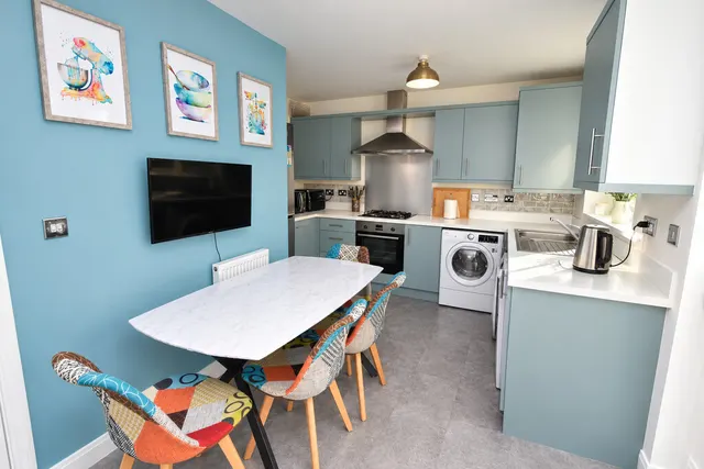 Newbrook Close, Whitchurch, photo 2
