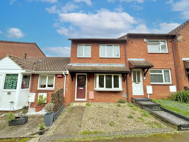 Challacombe Furzton, Milton Keynes MK4 1DP, photo 1