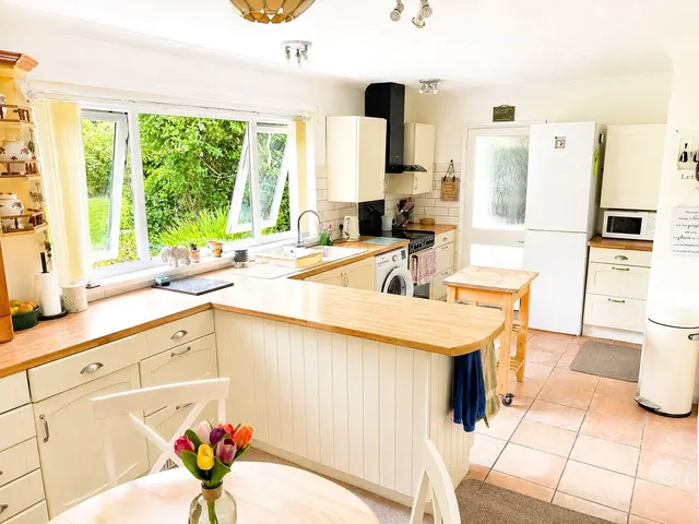 Templebar Road, Kilgetty, SA68, photo 3
