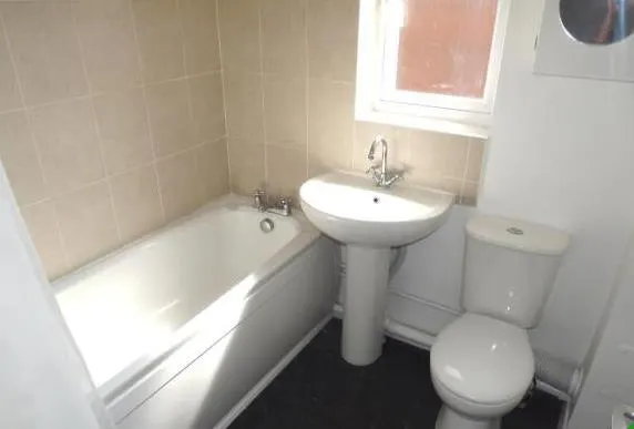 Watford, WD24, photo 2