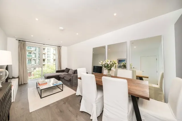 Juniper Drive, SW18, photo 2