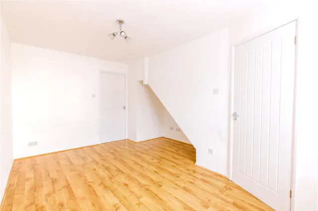 Roegate Drive, St Anne's Park, BS4, photo 3