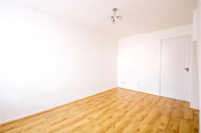 Roegate Drive, St Anne's Park, BS4, photo 2
