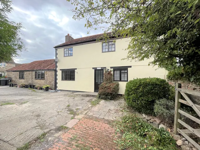 Southwick, Trowbridge, photo 1