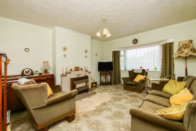 Photo 2 — Broome Close, Huntington, York