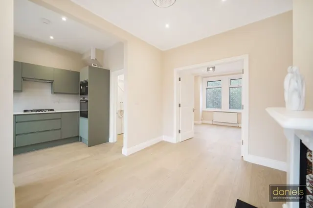 Hazeldean Road, Harlesden, NW10, photo 1