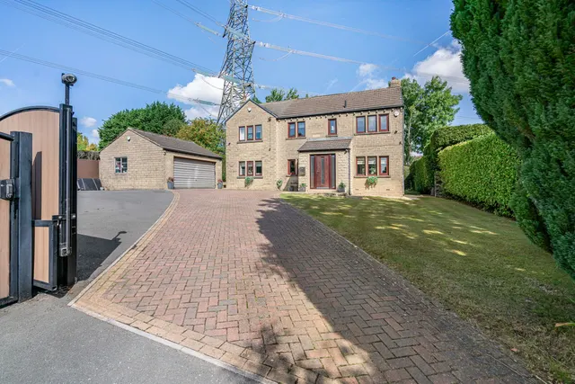 Longmeadow, Barkisland, HX4, photo 1