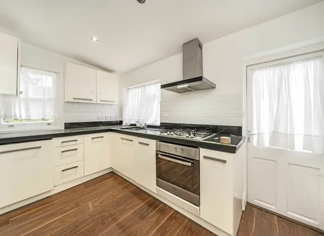 Photo 3 — Fernhead Road, Maida Vale, W9