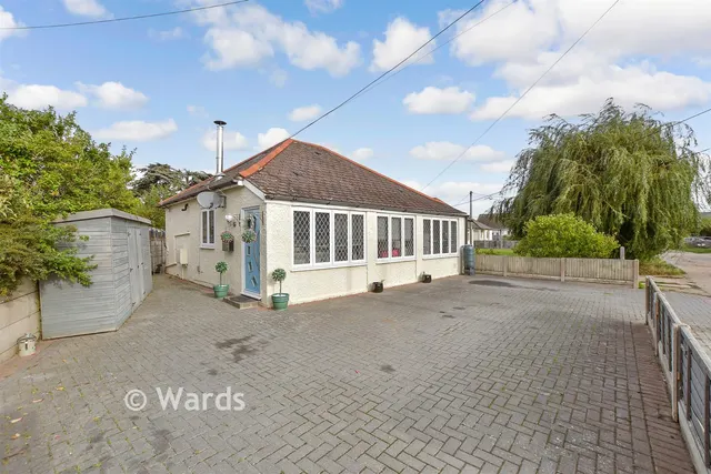 Raymoor Avenue, St Mary's Bay, TN29, photo 1