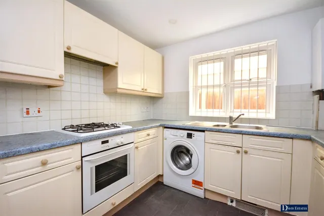 London Road, Romford, RM7, photo 3