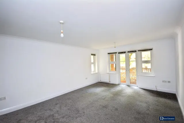London Road, Romford, RM7, photo 2