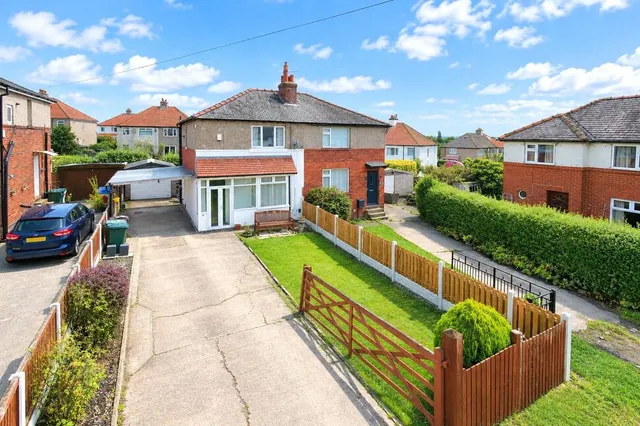 The Grove, Baildon, West Yorkshire, BD17, photo 1