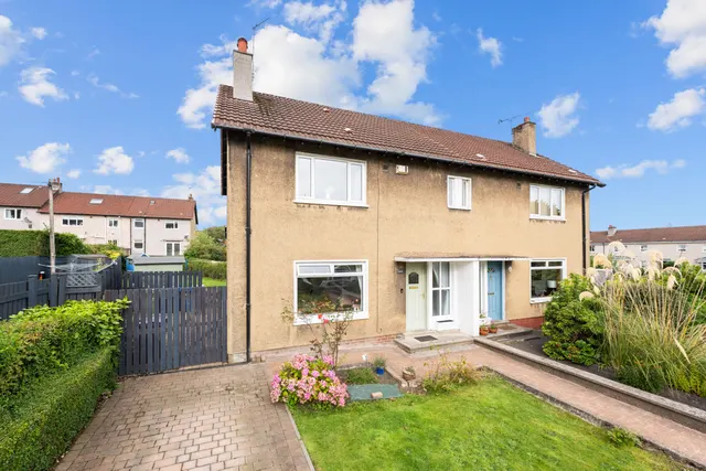 92 Muirskeith Road, Merrylee, G43 2LX, photo 1