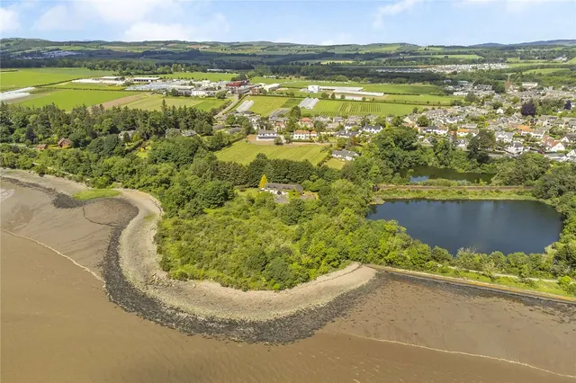 Photo 2 — Tayur House, Waterside, Invergowrie, By Dundee, DD2 5DP