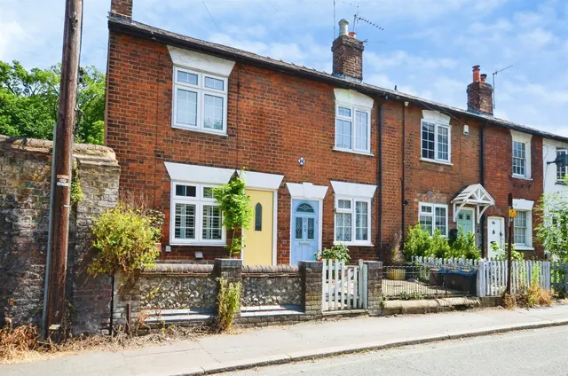 Waterside, Chesham, photo 1