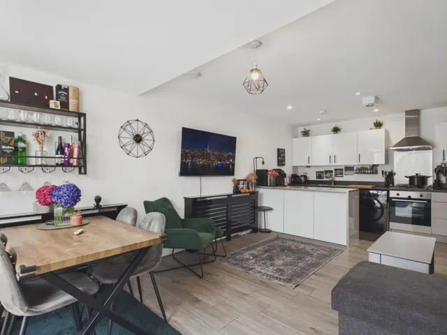 Millfold Rise, Rotherham, S60, photo 2