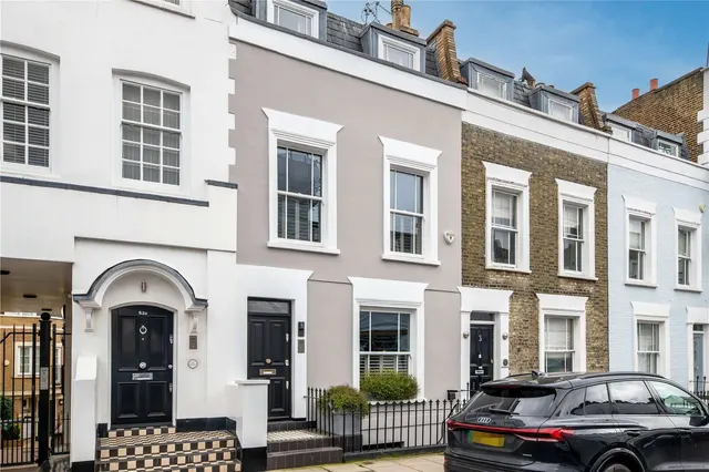 Abingdon Road, London, W8 6AN, photo 1