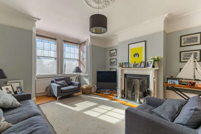 Hale Road, Farnham, GU9, photo 3