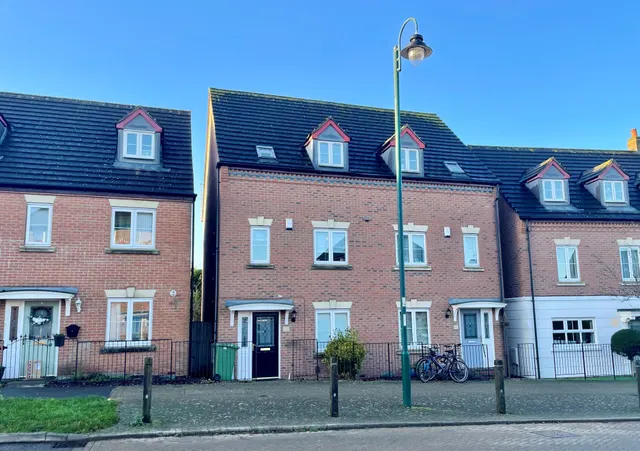 Eagle Way, Hampton Vale, Peterborough, PE7 8EL, photo 1