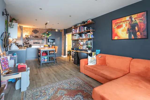 Photo 2 — Rookwood Way, London, E3 2EZ