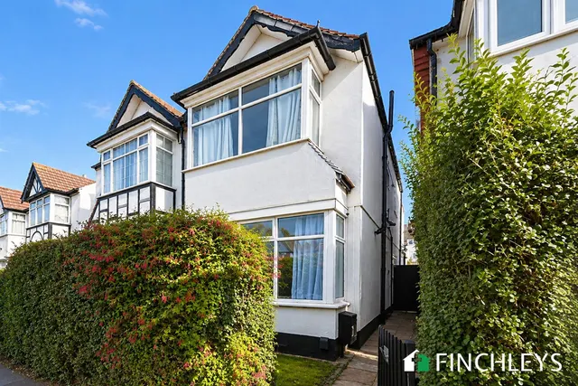 Hamilton Road, London, NW11, photo 1