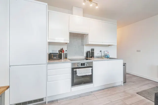 Victoria Street, Basingstoke, RG21, photo 2