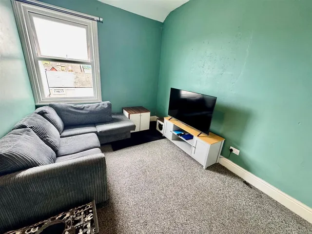 Falsgrave Road, Scarborough, YO12, photo 2