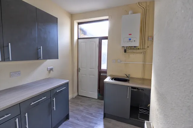 Victoria Road, Earby, BB18, photo 2