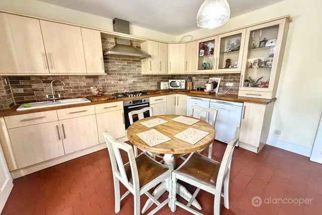 Bentley Road, Nuneaton, CV11, photo 1