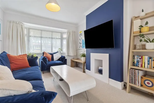 Downlands Avenue, Worthing, photo 2