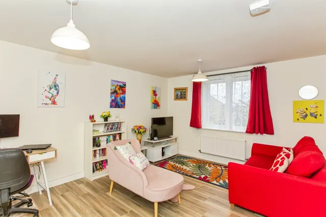Gumcester Way, Huntingdon, PE29, photo 2