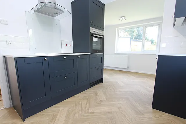 Pinewood Close, Kidderminster, photo 2