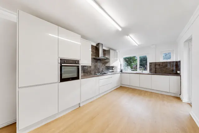 Thornton Heath, CR7 8JQ, photo 1