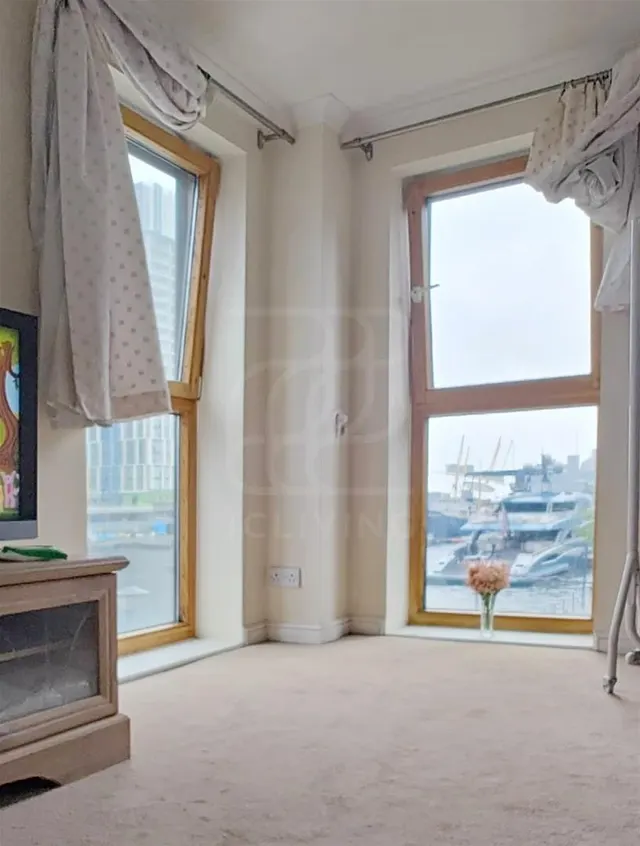 Meridian Place, London, E14, photo 1