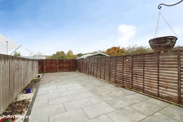 Pintail Meadow, Worksop, S80, photo 3