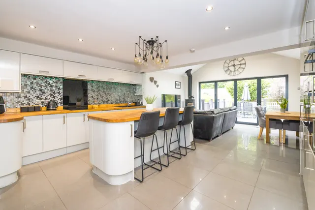 Satinwood Close, Ashton-In-Makerfield, WN4, photo 2