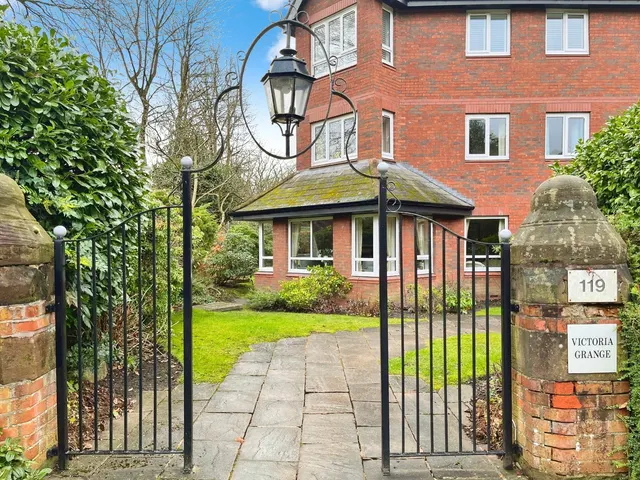 Barlow Moor Road, Didsbury, M20, photo 3